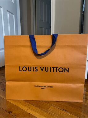 Large Luis Vuitton shopping bag